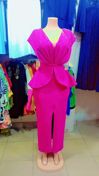 Robe élégante fuchsia