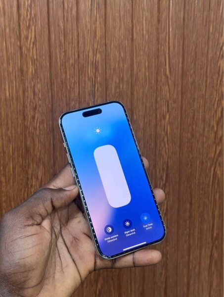 iPhone 15 Pro Max casi neuf