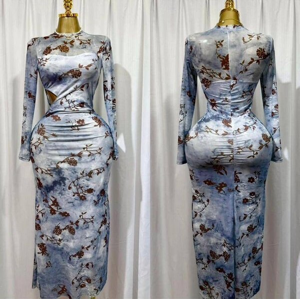 Robe moulante à fleurs chic