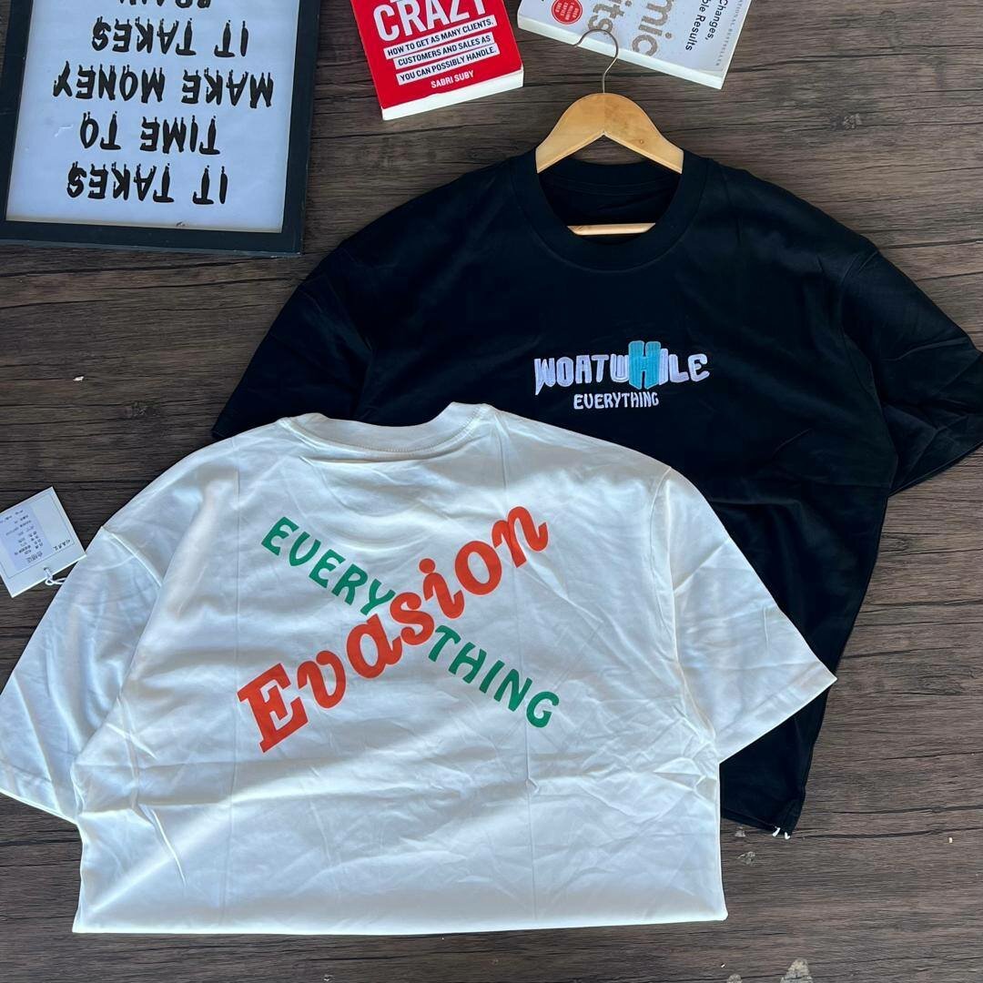 Round necks with suitable sizes