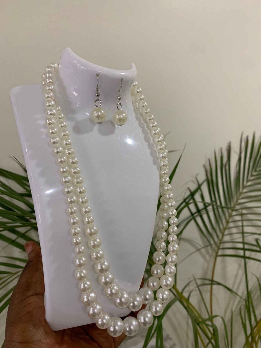 Pearl necklace
