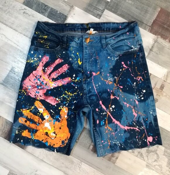 Shorts en jean peints à la main