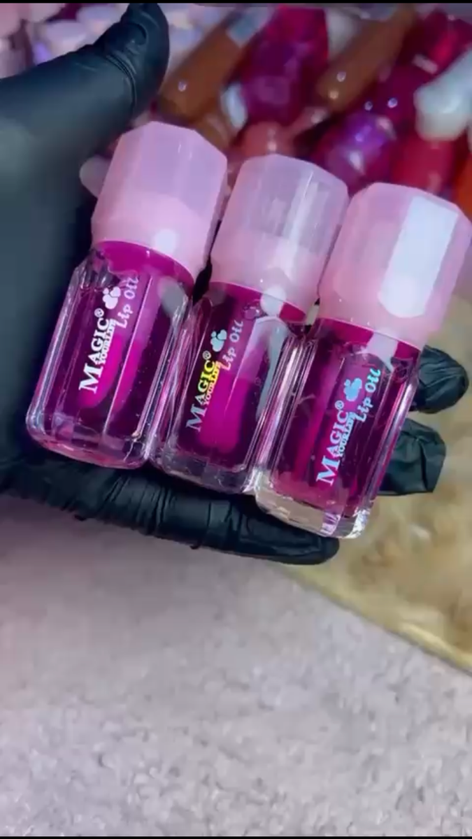 Huile à lèvres magique