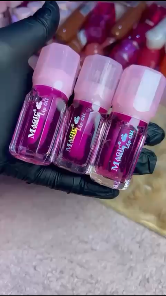 Huile à lèvres magique