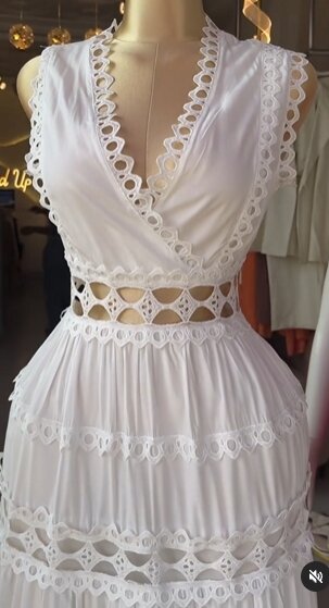 Charming women's dress color white Size 8-16