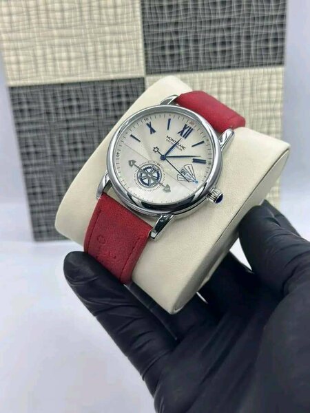 Montre élégante en cuir