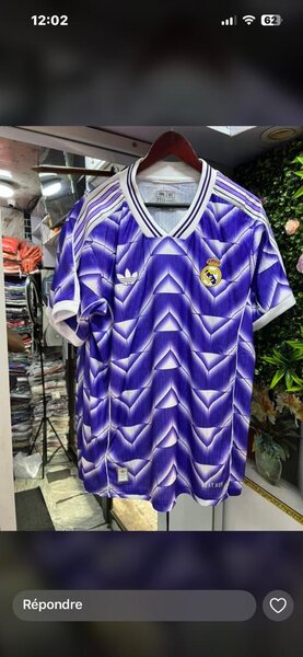 Maillot de football rétro violet