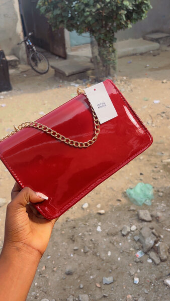 Sac à main rouge élégant