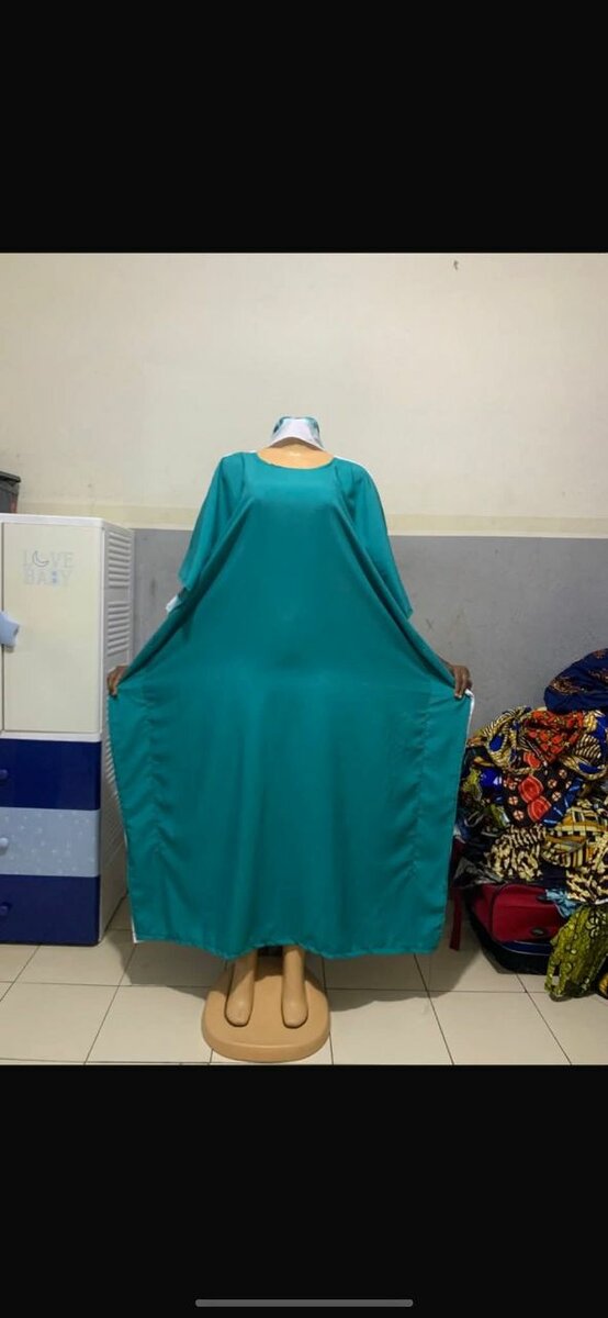 Robe fluide verte élégante