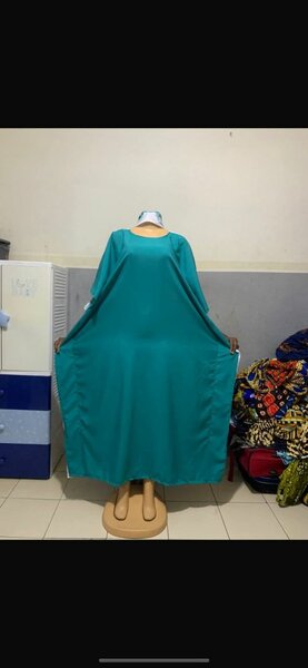 Robe fluide verte élégante