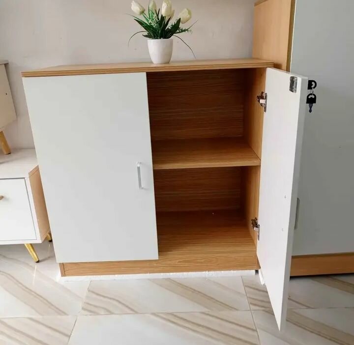 Buffet moderne en bois clair