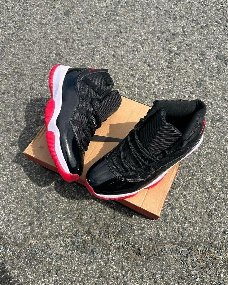 Jordan rétro 11 noir rouge