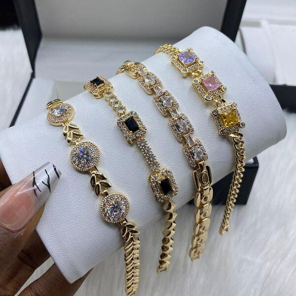 Bracelets élégants en or