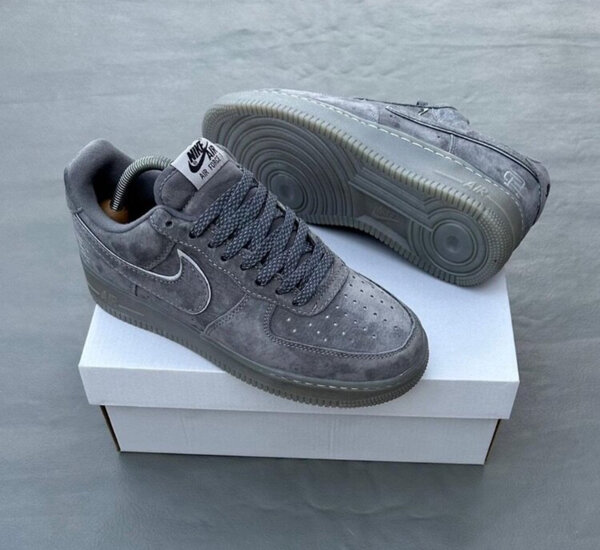 Baskets en cuir gris élégant