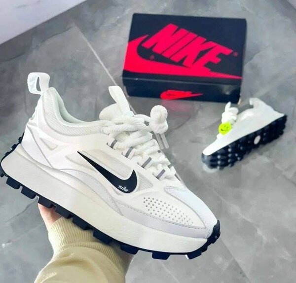 Baskets Nike Blanc Unisex