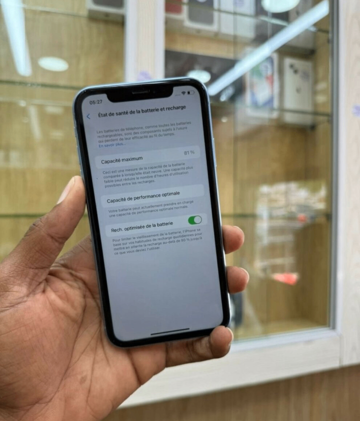 iPhone XR Bleu Débloqué