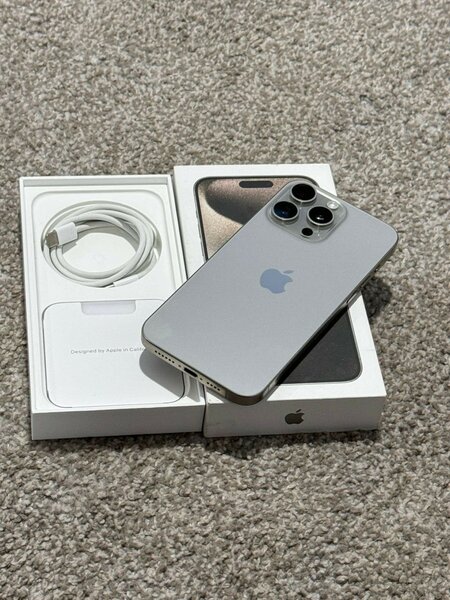 iPhone 15pro max 256GB