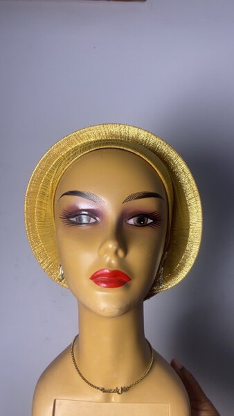 Chapeau Turban Doré Élégant