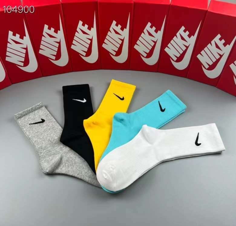 Socks , leg wear