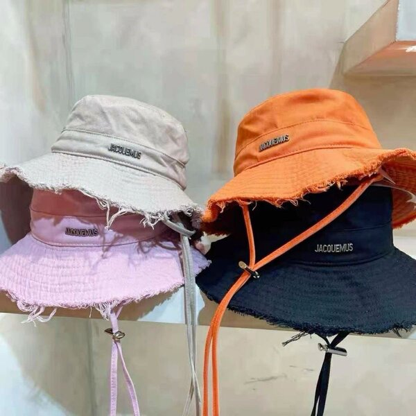 Bucket hat
