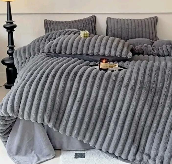 Duvet  Fleece  2 pillow covers 