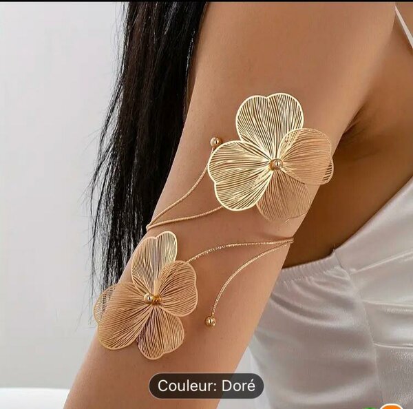 Bracelet Floral Doré Élégant