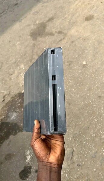 PlayStation 4 slim