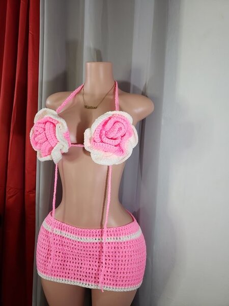 Bikini tricoté fleurs rose