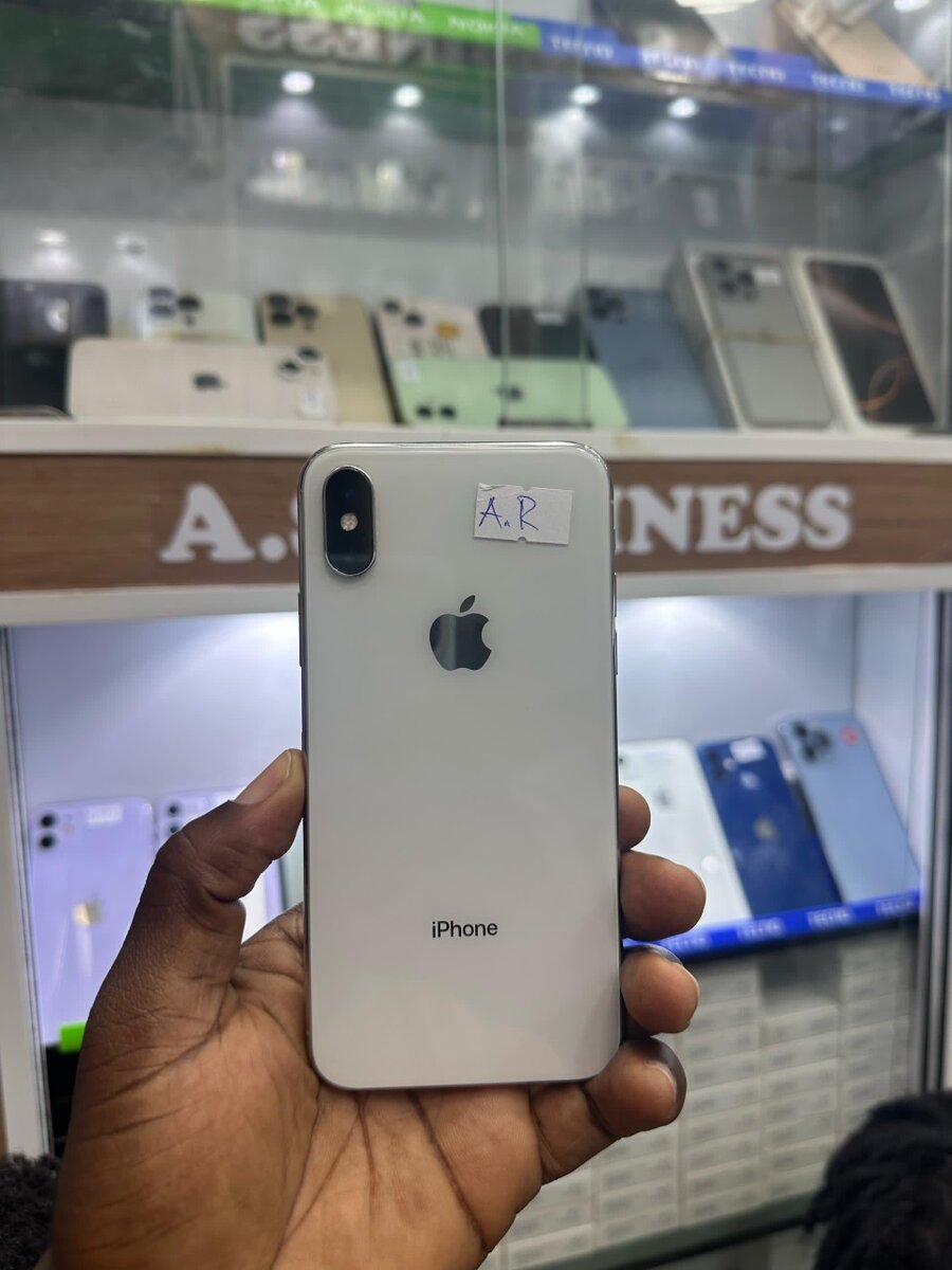 iPhone X 64giga sans ID