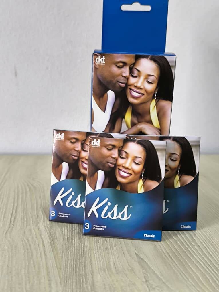 Kiss 4 Préservatifs Assortis