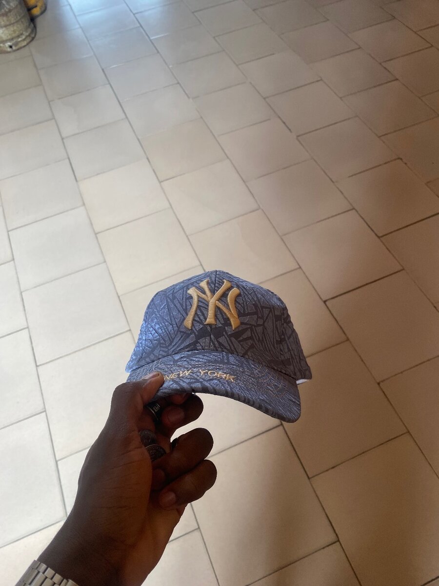 Casquette élégante design moderne