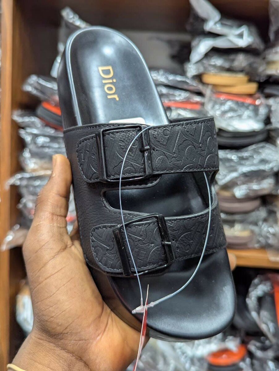 Sandales en cuir à boucle