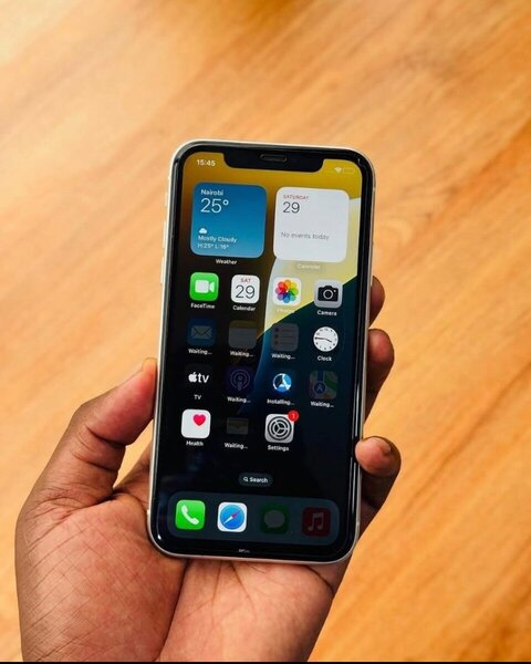 iPhone 11 (pre-owner)