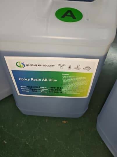 Epoxy Resin And Hardner With Nozzles. 5KG Each. Ratio 1:1