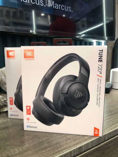 JBL TUNE 720