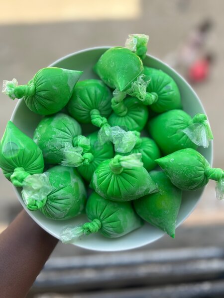 Boules de saveurs glacées assorties