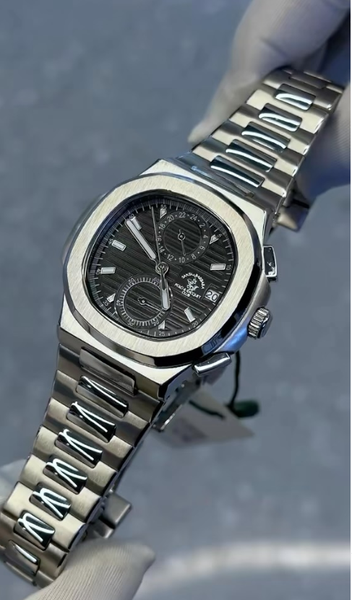 Santa Barbara Polo & Racquet Club часы 