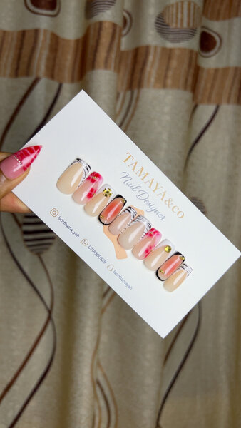 Ongles Pressés Design Floral