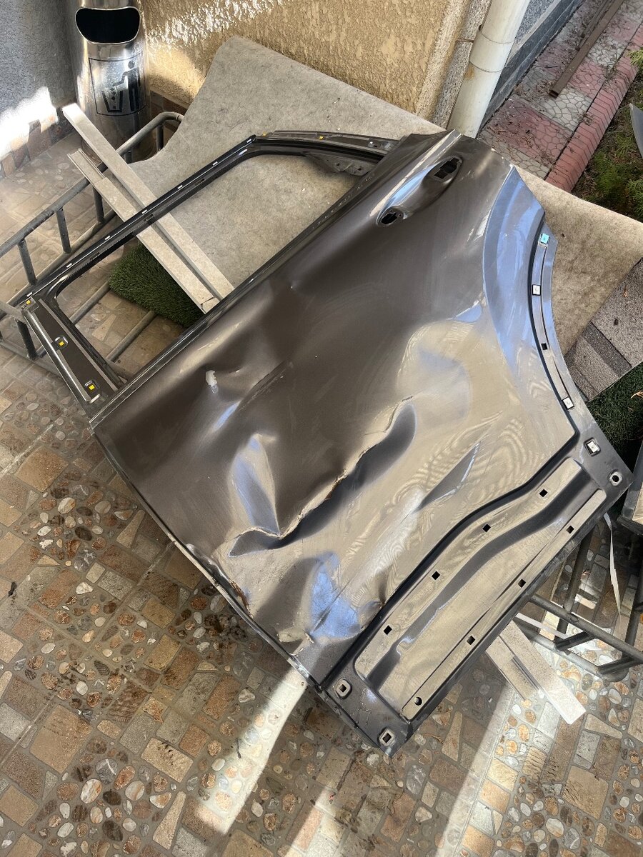 Задняя дверь и дверная карта