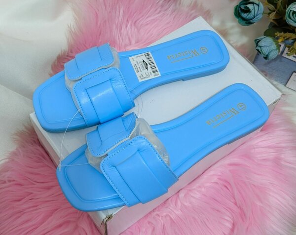 Classy ladies slippers