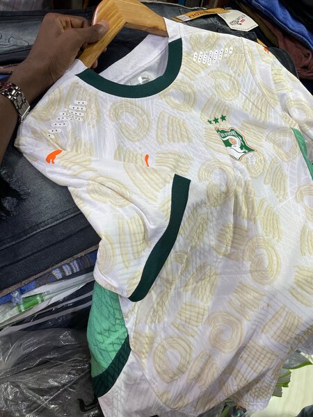 Maillot de football blanc