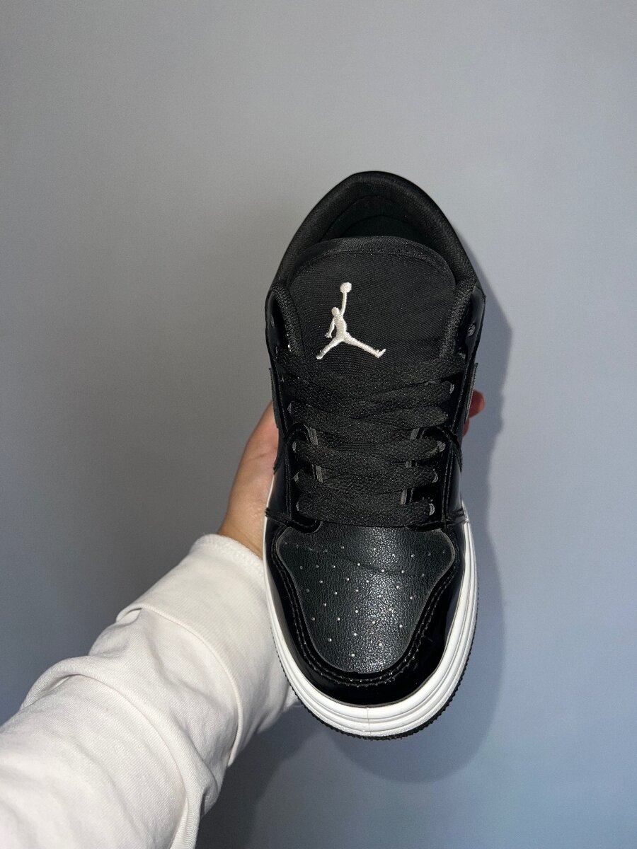 Кроссовки Jordan