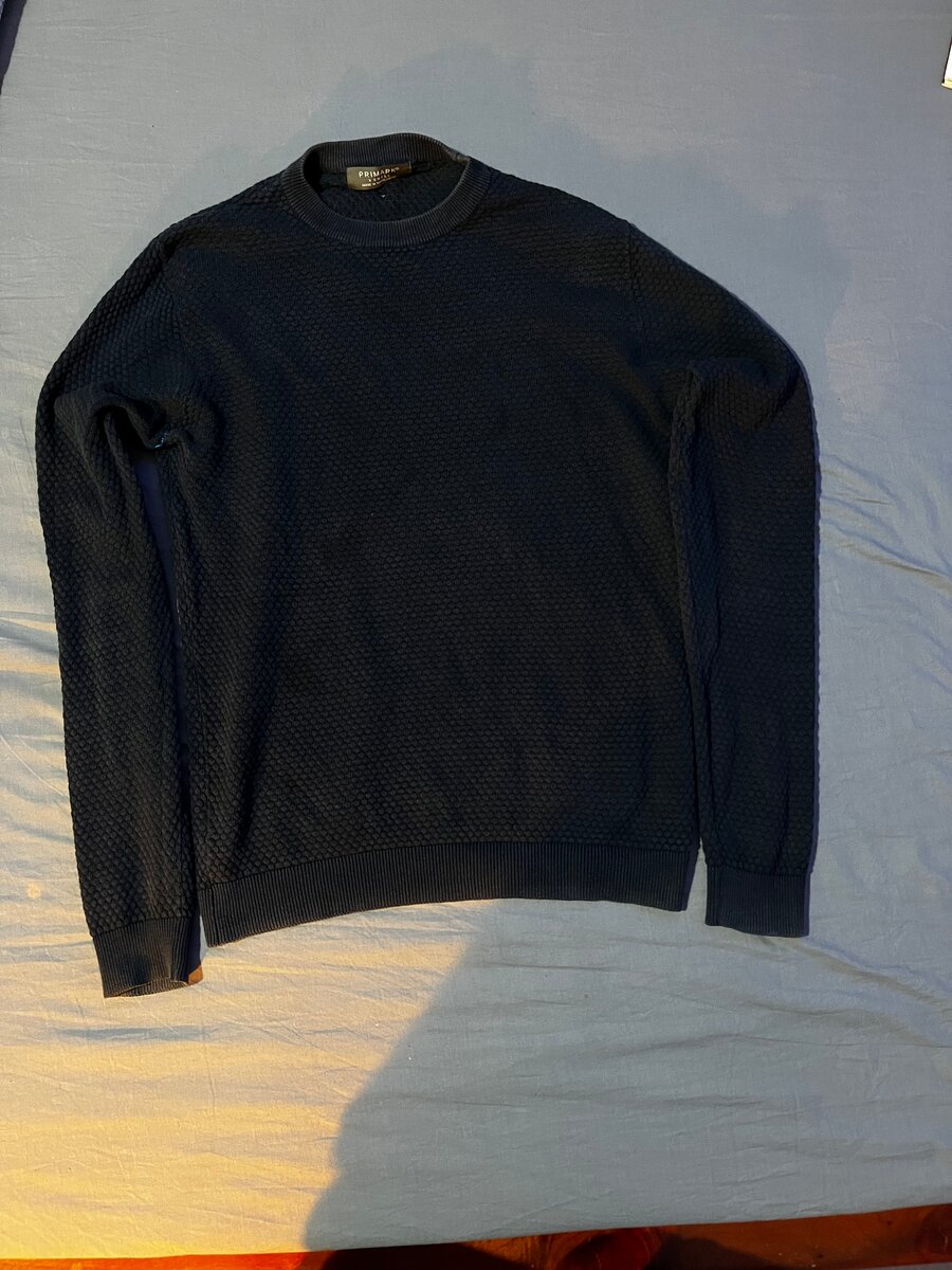 Pull texturé bleu foncé