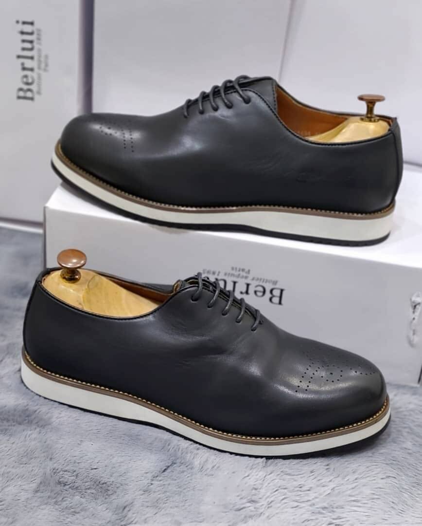 Chaussures élégantes en cuir