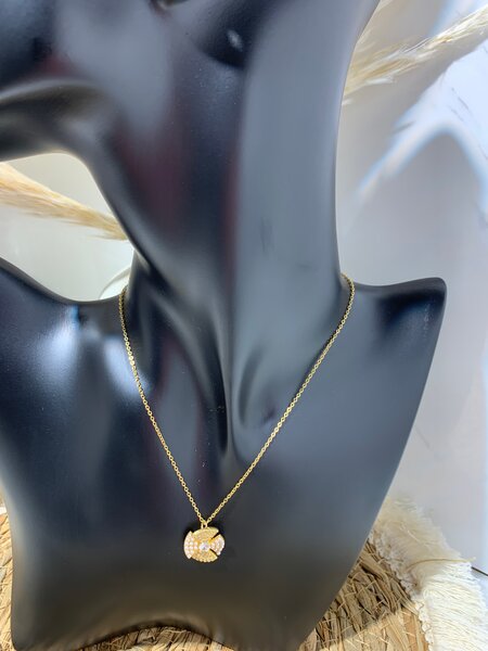 Collier délicat en or
