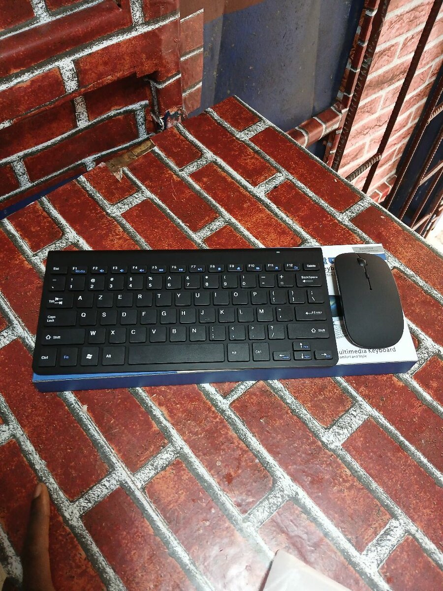 Clavier et souris sans fil