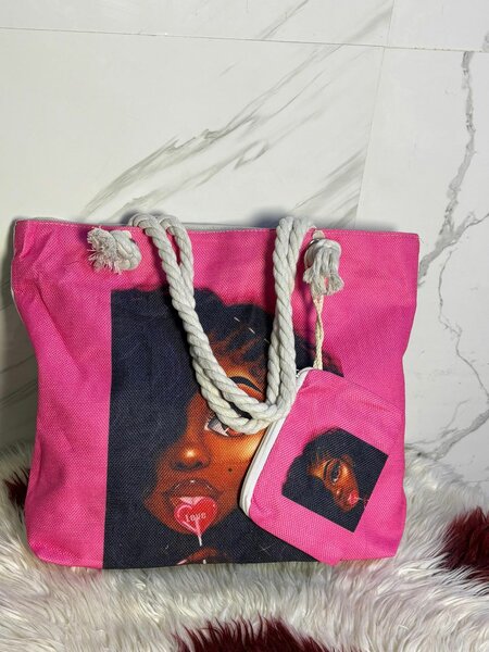 Sac cabas avec pochette intégrée