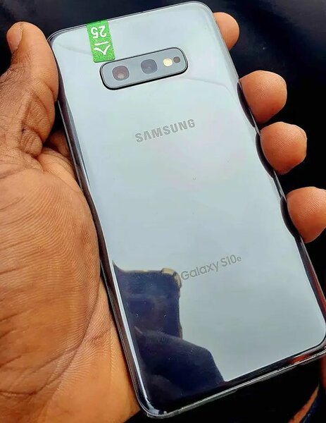 Samsung Galaxy S10e Noir