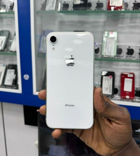 iPhone XR Blanc 64 Go