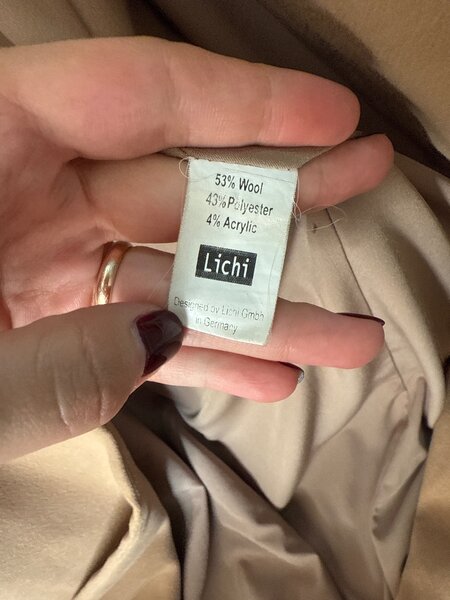 Пальто LICHI, оригинал. 53% шерсти, пальто на запах, 120 см